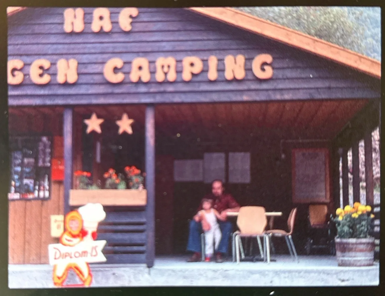 Bilde av Kristin og Knut på Tjugen camping på 70-tallet3